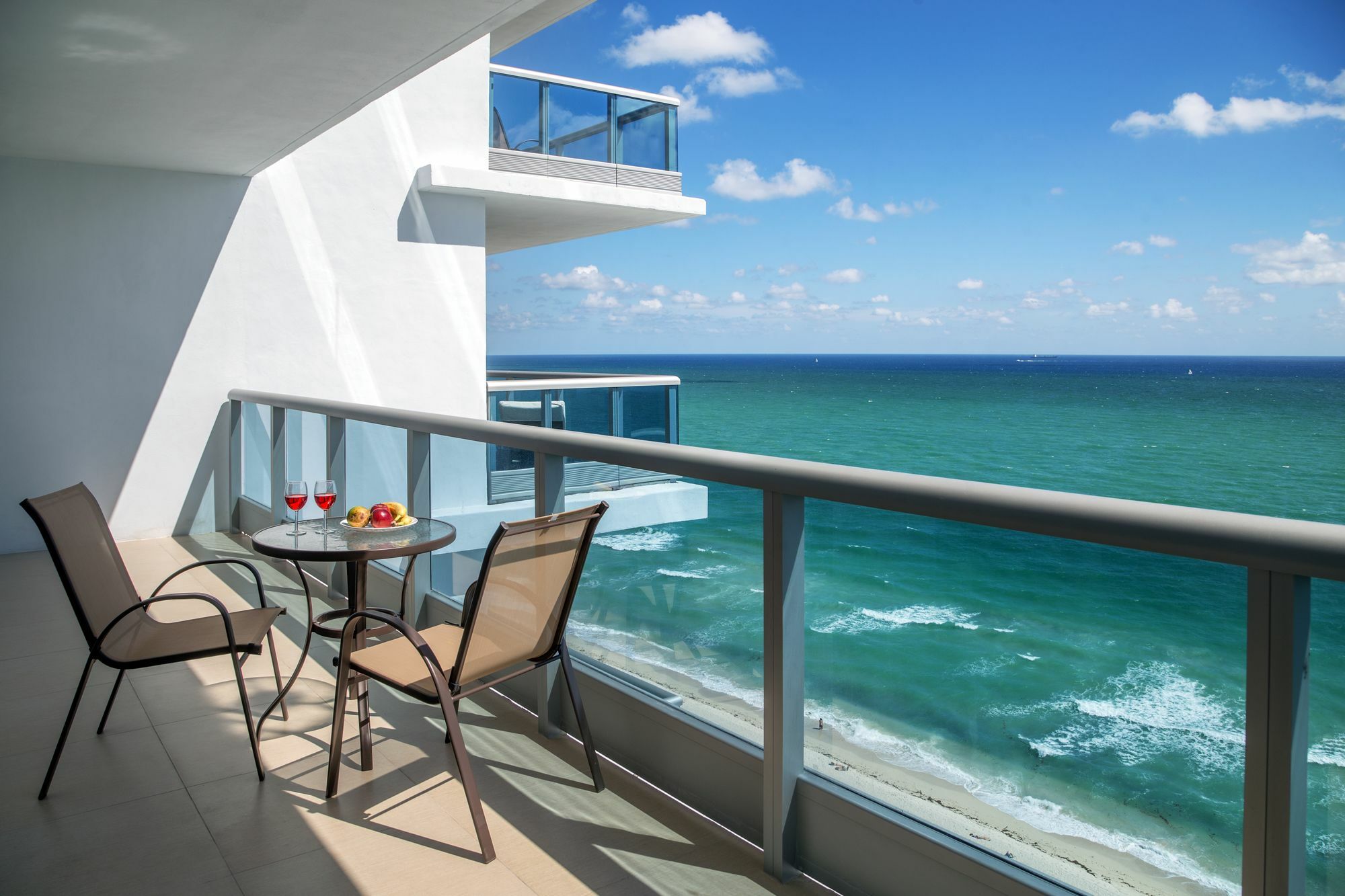 Cote D'Azur Ocean Apartments Miami Beach Exterior photo