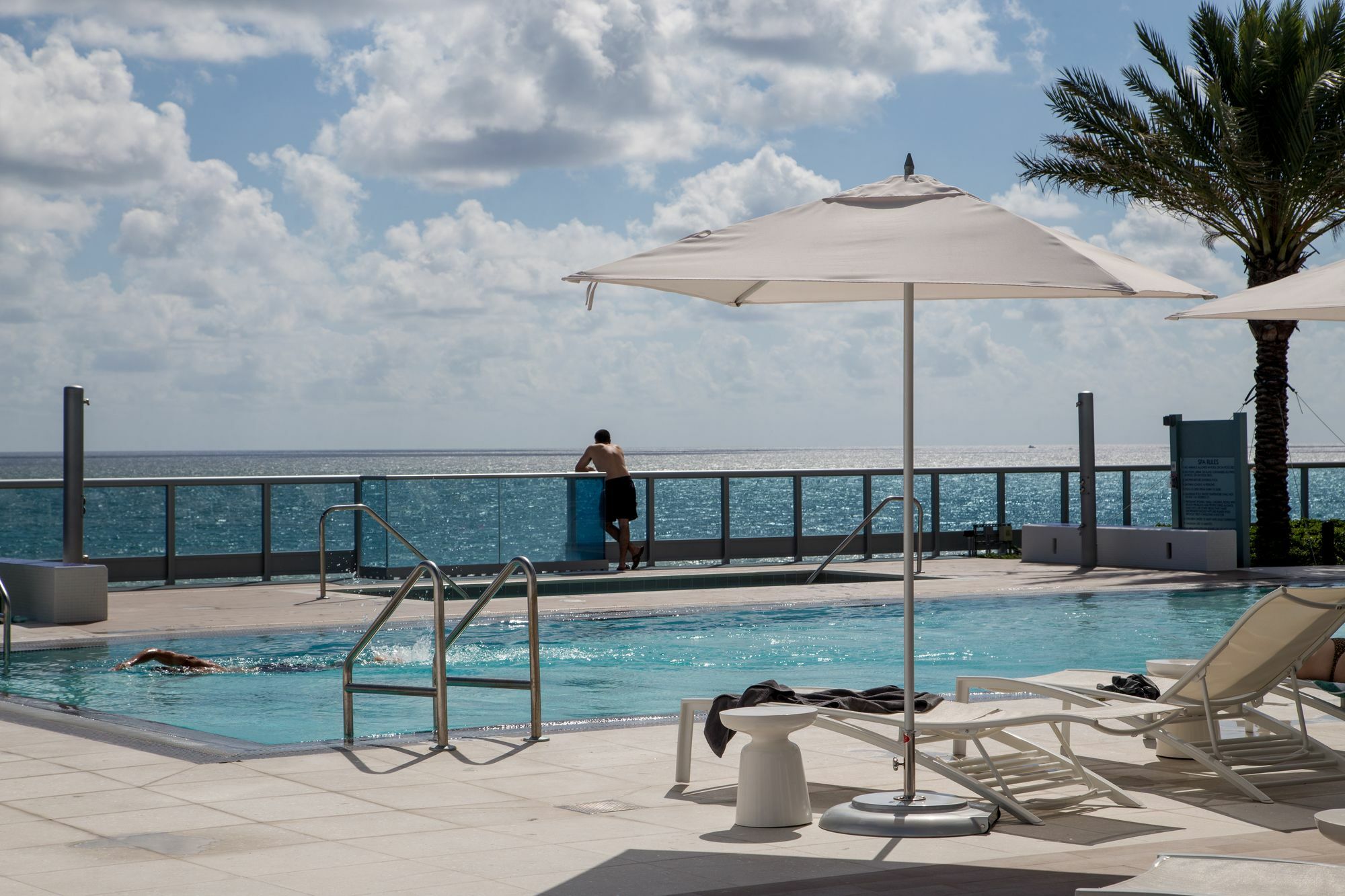 Cote D'Azur Ocean Apartments Miami Beach Exterior photo